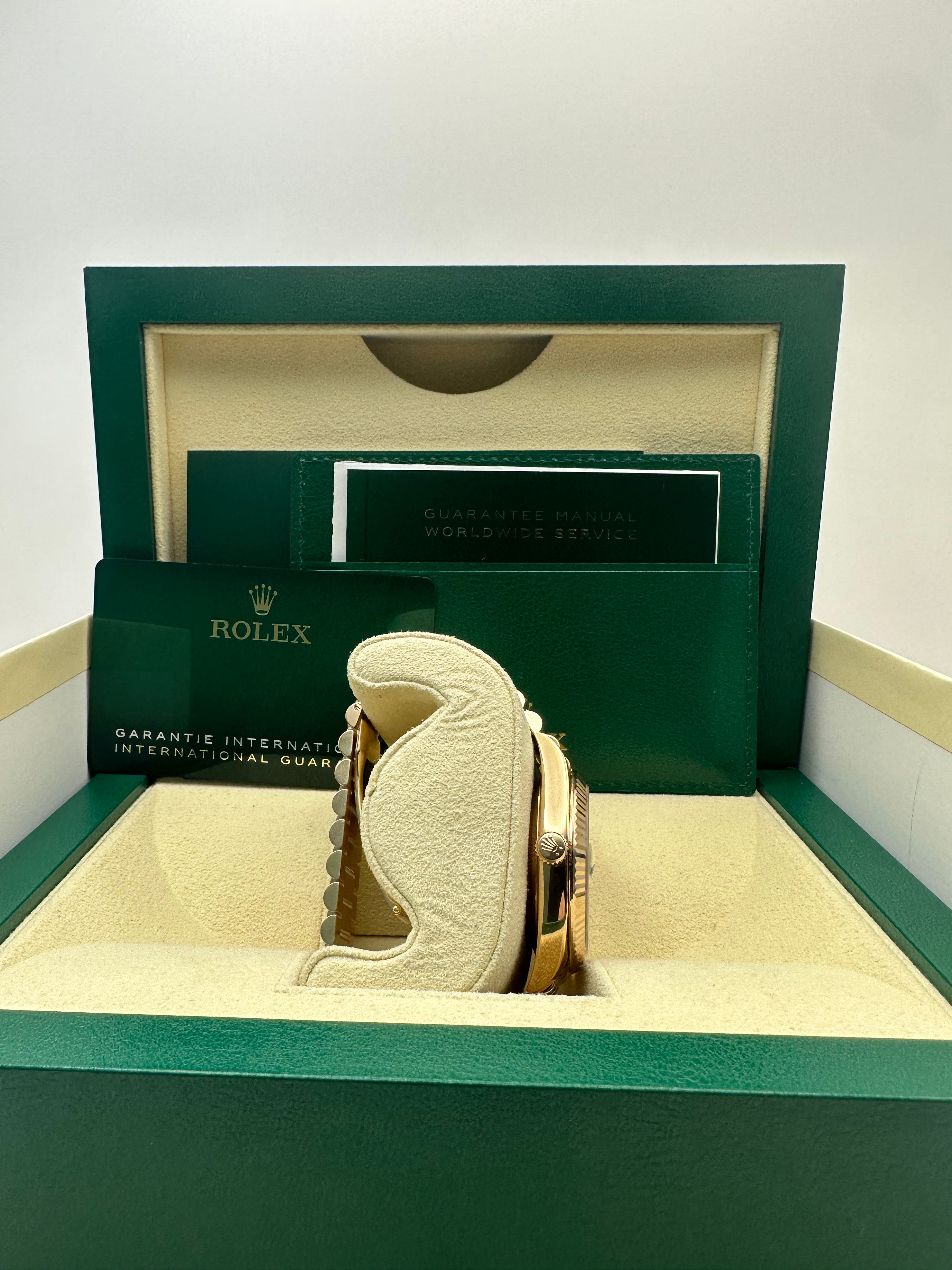 Rolex Day-Date 40MM Olive Green Dial Oyster Everose Gold Fluted Bezel President Bracelet REF#228235